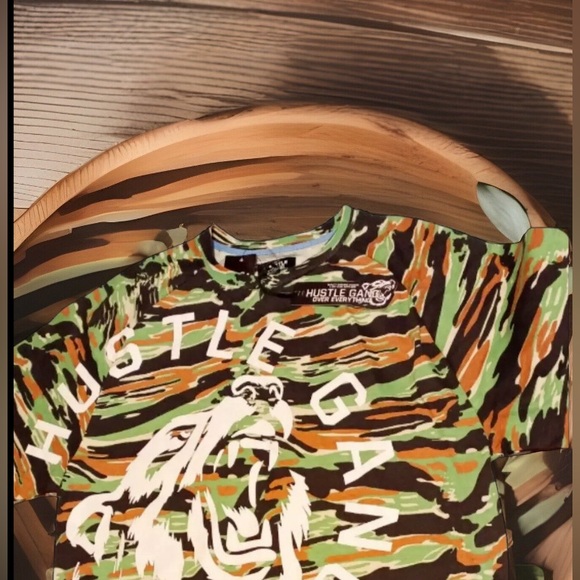 Hustle Gang Camouflage Tee Shirt Size Medium Men's Hip Hop Streetwear - Picture 3 of 5